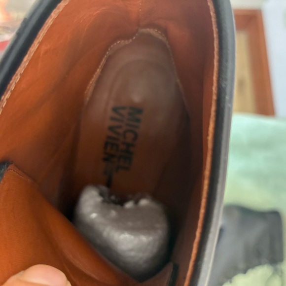 Michel Vivien | Vero Cuoio | Italy | black | 3.5” heel | leather | 8 lace up - Picture 9 of 10